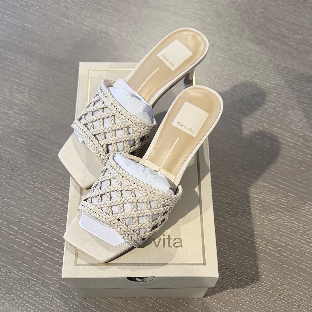 Dolce Vita Bowen Sandals - Size 6.5